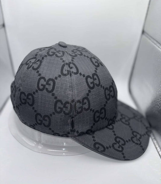 Gucci Monogramme GG Grise - Contraste Urbain