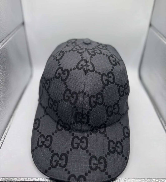 Gucci Monogramme GG Grise - Contraste Urbain