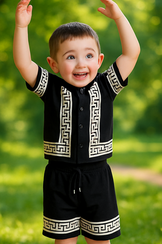 Ensemble Short & Chemise Noir et Blanc à Motifs Géométriques pour Garçon - Style Unique et Confortable